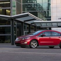 Фотография модели Chevrolet Volt 2011 - фото 8 Фотография экоавто Chevrolet Volt 2011 - фото 8