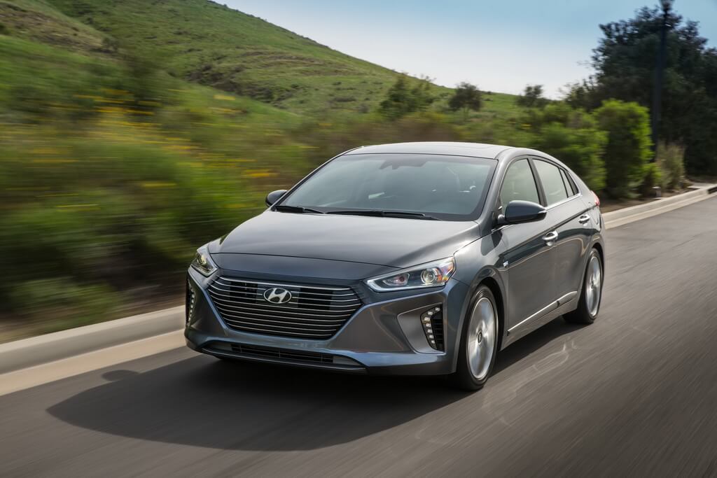 Фотография модели Hyundai Ioniq Hybrid - фото 7 Фотография экоавто Hyundai Ioniq Hybrid - фото 7