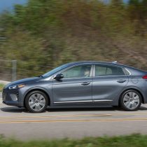 Фотография модели Hyundai Ioniq Hybrid - фото 19 Фотография экоавто Hyundai Ioniq Hybrid - фото 19