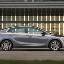 Фотография модели Hyundai Ioniq Hybrid - фото 20 Фотография экоавто Hyundai Ioniq Hybrid - фото 20