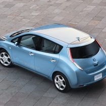Фотография модели Nissan Leaf 2010 (24 кВт•ч) - фото 2 Фотография экоавто Nissan Leaf 2010 (24 кВт•ч) - фото 2
