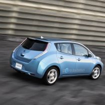 Фотография модели Nissan Leaf 2010 (24 кВт•ч) - фото 10 Фотография экоавто Nissan Leaf 2010 (24 кВт•ч) - фото 10