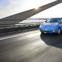 Фотография модели Nissan Leaf 2010 (24 кВт•ч) - фото 42 Фотография экоавто Nissan Leaf 2010 (24 кВт•ч) - фото 42