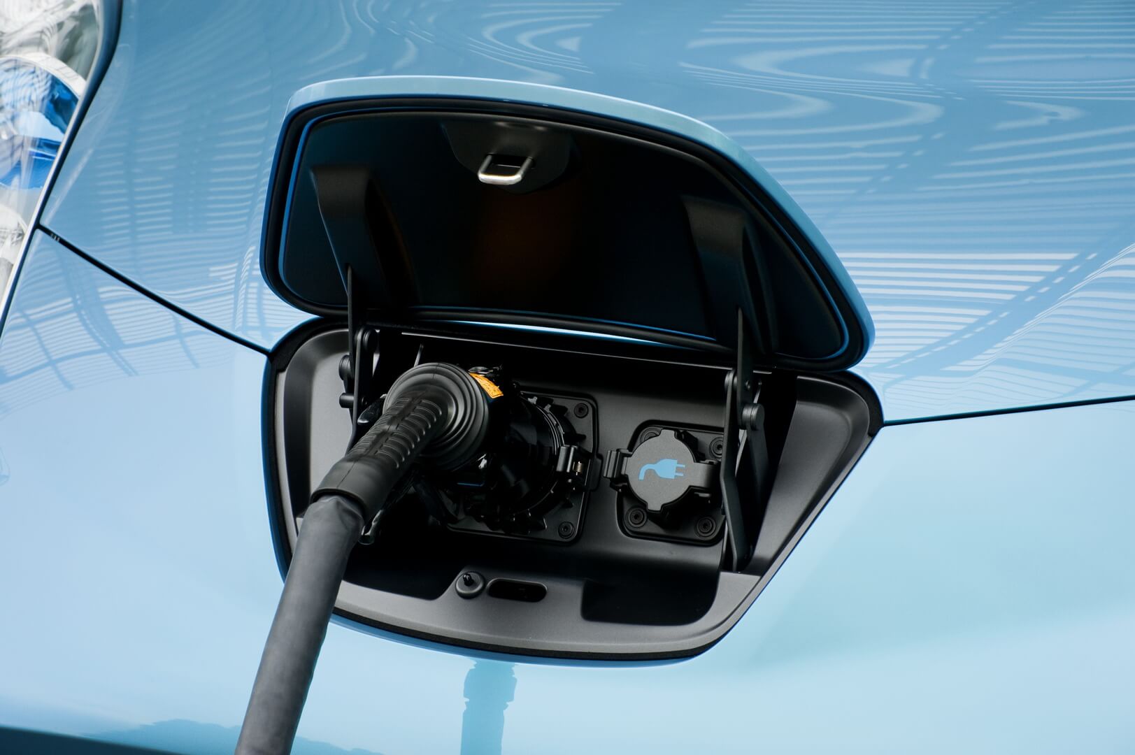 Фотография модели Nissan Leaf 2010 (24 кВт•ч) - фото 45 Фотография экоавто Nissan Leaf 2010 (24 кВт•ч) - фото 45