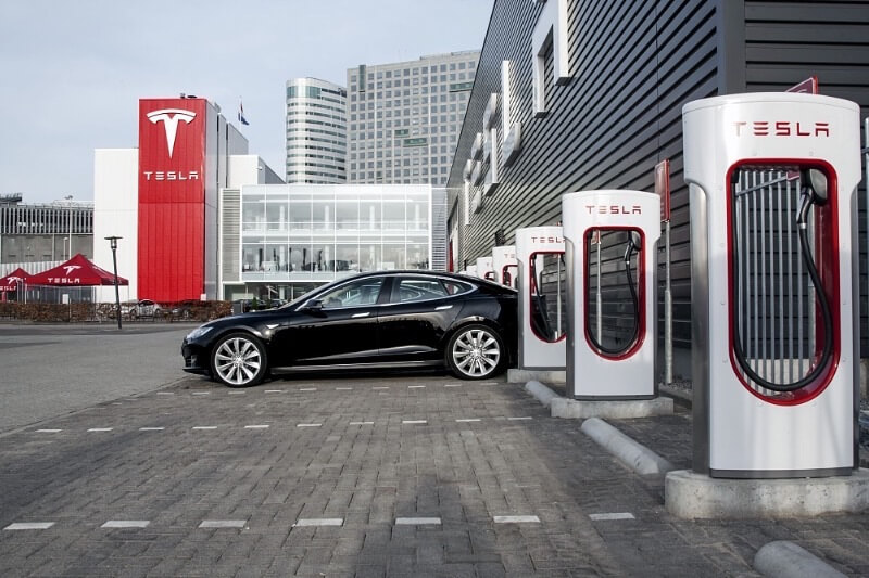 Зарядная станция Tesla Superchargers Зарядная станция Tesla Superchargers