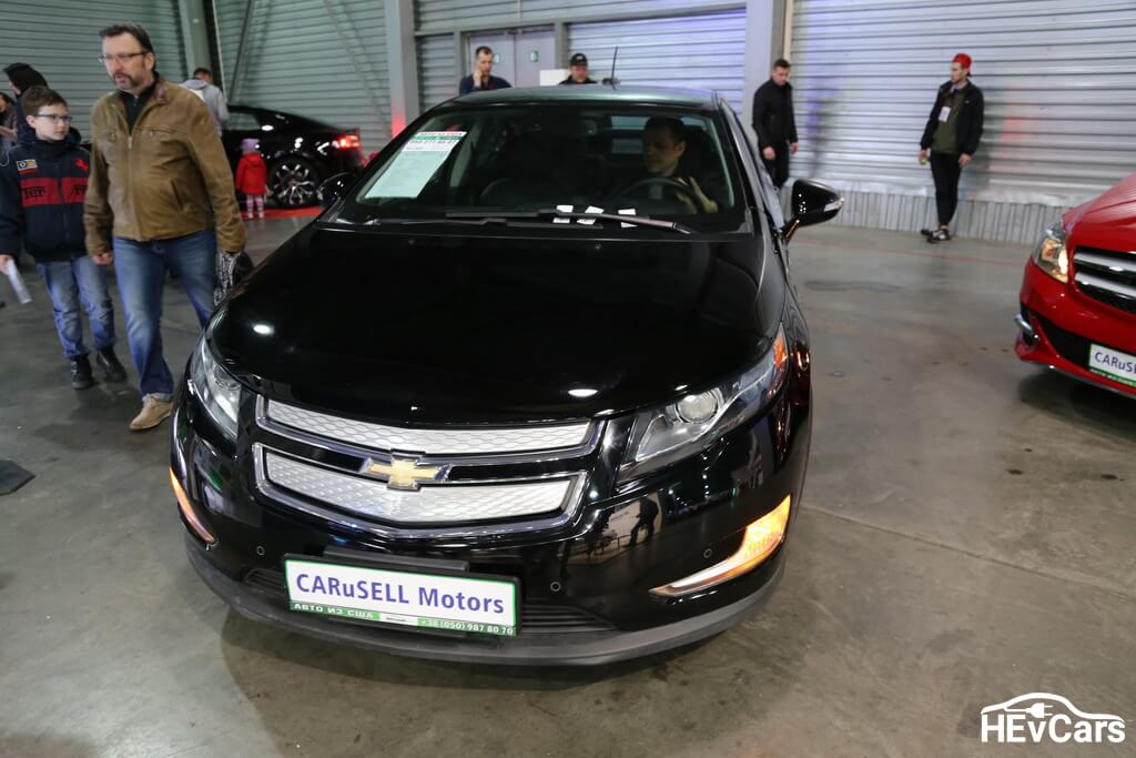 Фотография с выставки Plug-In Ukraine 2017 Chevrolet Volt Chevrolet Volt на выставке Plug-In Ukraine 2017