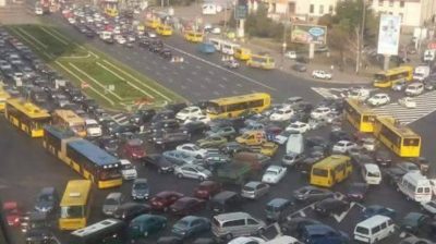 Пробка на площади Победы Пробка на площади Победы