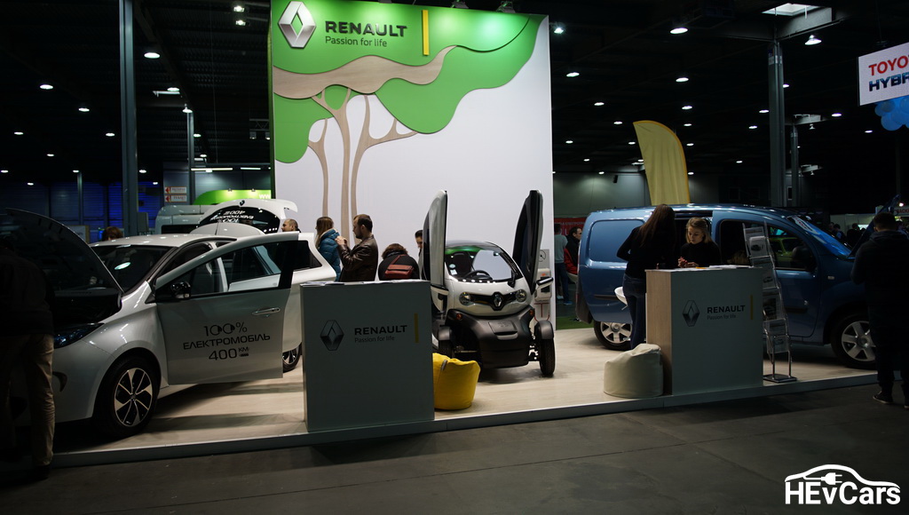 Фотография с выставки Plug-In Ukraine 2017 RENAULT ZOE, KANGOO Z.E и TWIZY RENAULT ZOE, KANGOO Z.E и TWIZY на выставке Plug-In Ukraine 2017