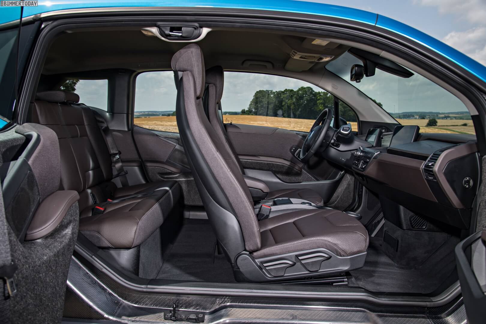 Электромобиль BMW i3 из переработанных материалов Электромобиль BMW i3 из переработанных материалов