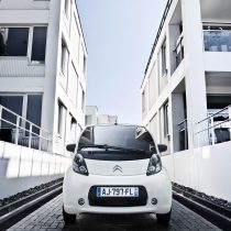 Фотография модели Citroen C-Zero - фото 23 Фотография экоавто Citroen C-Zero - фото 23