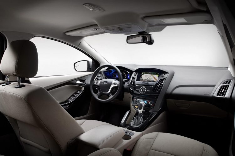 Салон Ford Focus Electric Салон Ford Focus Electric