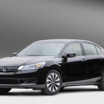 Фотография модели Honda Accord Hybrid 2014 - фото 2 Фотография экоавто Honda Accord Hybrid 2014 - фото 2