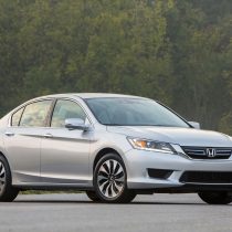 Фотография модели Honda Accord Hybrid 2014 - фото 4 Фотография экоавто Honda Accord Hybrid 2014 - фото 4