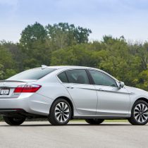 Фотография модели Honda Accord Hybrid 2014 - фото 8 Фотография экоавто Honda Accord Hybrid 2014 - фото 8