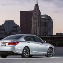 Фотография модели Honda Accord Hybrid 2014 - фото 16 Фотография экоавто Honda Accord Hybrid 2014 - фото 16