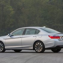 Фотография модели Honda Accord Hybrid 2014 - фото 21 Фотография экоавто Honda Accord Hybrid 2014 - фото 21