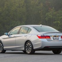 Фотография модели Honda Accord Hybrid 2014 - фото 22 Фотография экоавто Honda Accord Hybrid 2014 - фото 22