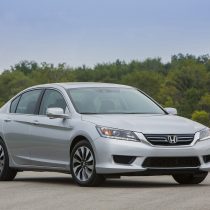 Фотография модели Honda Accord Hybrid 2014 - фото 30 Фотография экоавто Honda Accord Hybrid 2014 - фото 30