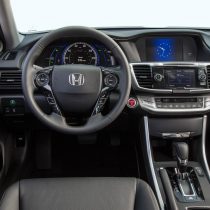 Фотография модели Honda Accord Hybrid 2014 - фото 47 Фотография экоавто Honda Accord Hybrid 2014 - фото 47