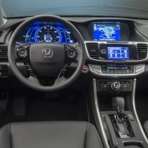 Фотография модели Honda Accord Hybrid 2014 - фото 60 Фотография экоавто Honda Accord Hybrid 2014 - фото 60