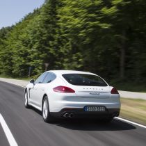 Фотография модели Porsche Panamera S E-Hybrid - фото 8 Фотография экоавто Porsche Panamera S E-Hybrid - фото 8