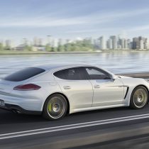 Фотография модели Porsche Panamera S E-Hybrid - фото 10 Фотография экоавто Porsche Panamera S E-Hybrid - фото 10