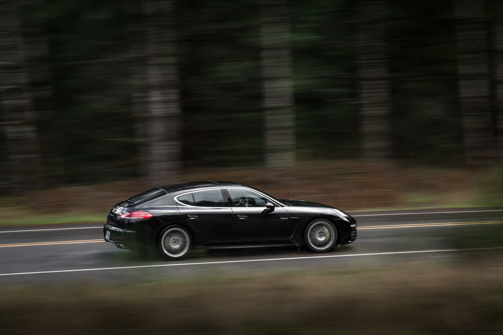 Фотография модели Porsche Panamera S E-Hybrid - фото 16 Фотография экоавто Porsche Panamera S E-Hybrid - фото 16