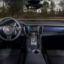 Фотография модели Porsche Panamera S E-Hybrid - фото 26 Фотография экоавто Porsche Panamera S E-Hybrid - фото 26