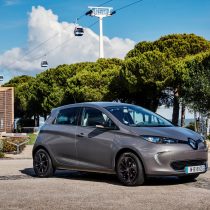 Фотография модели Renault ZOE Z.E. 40 (2017) - фото 18 Фотография экоавто Renault ZOE Z.E. 40 (2017) - фото 18