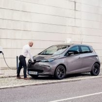 Фотография модели Renault ZOE Z.E. 40 (2017) - фото 20 Фотография экоавто Renault ZOE Z.E. 40 (2017) - фото 20