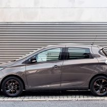 Фотография модели Renault ZOE Z.E. 40 (2017) - фото 21 Фотография экоавто Renault ZOE Z.E. 40 (2017) - фото 21