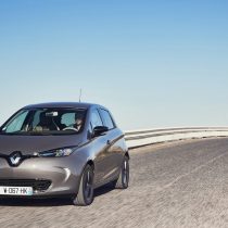 Фотография модели Renault ZOE Z.E. 40 (2017) - фото 28 Фотография экоавто Renault ZOE Z.E. 40 (2017) - фото 28