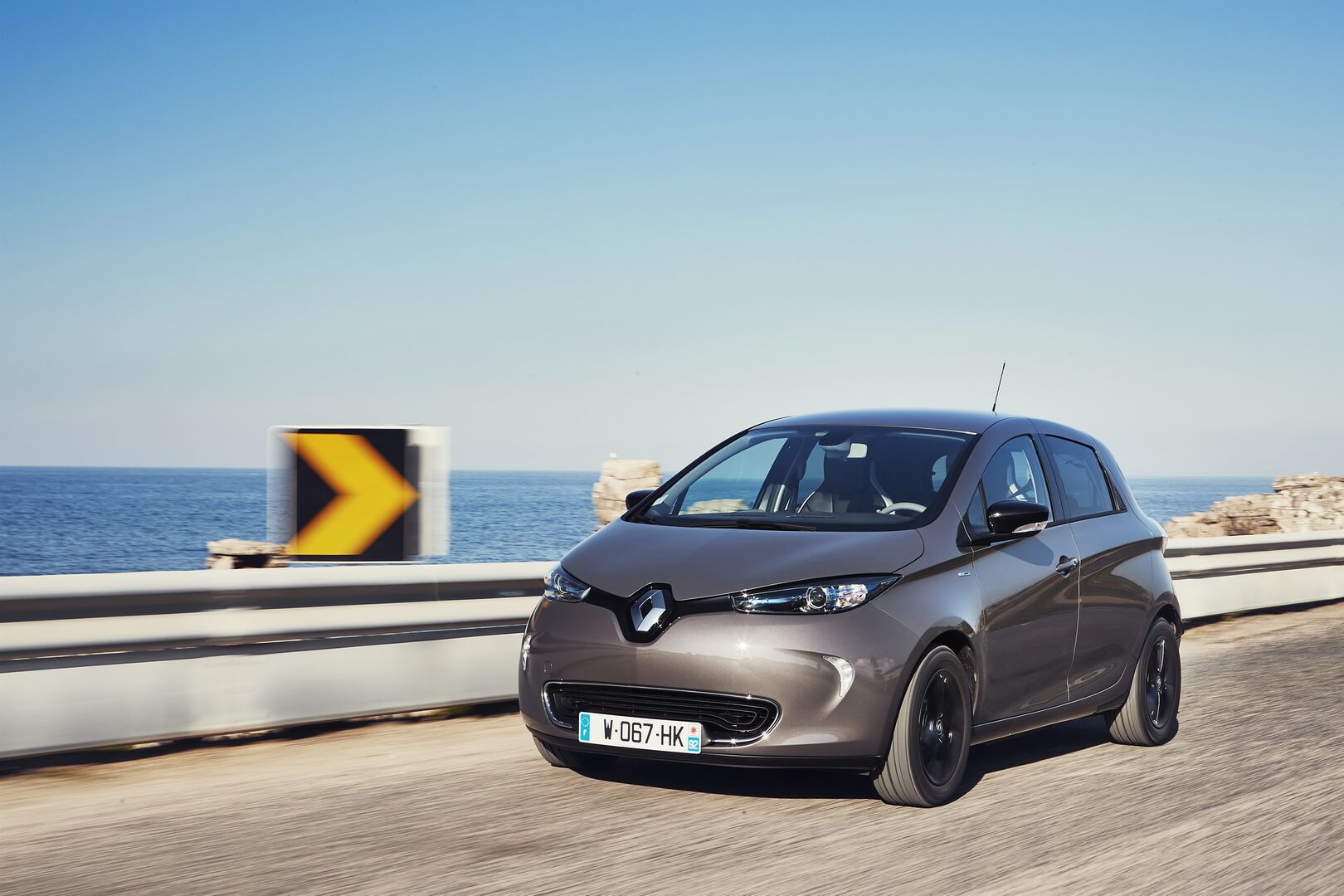 Фотография модели Renault ZOE Z.E. 40 (2017) - фото 31 Фотография экоавто Renault ZOE Z.E. 40 (2017) - фото 31