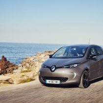 Фотография модели Renault ZOE Z.E. 40 (2017) - фото 34 Фотография экоавто Renault ZOE Z.E. 40 (2017) - фото 34