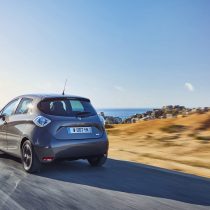 Фотография модели Renault ZOE Z.E. 40 (2017) - фото 39 Фотография экоавто Renault ZOE Z.E. 40 (2017) - фото 39