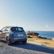 Фотография модели Renault ZOE Z.E. 40 (2017) - фото 40 Фотография экоавто Renault ZOE Z.E. 40 (2017) - фото 40