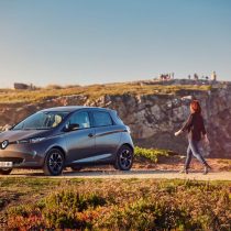 Фотография модели Renault ZOE Z.E. 40 (2017) - фото 44 Фотография экоавто Renault ZOE Z.E. 40 (2017) - фото 44