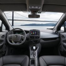 Фотография модели Renault ZOE Z.E. 40 (2017) - фото 70 Фотография экоавто Renault ZOE Z.E. 40 (2017) - фото 70