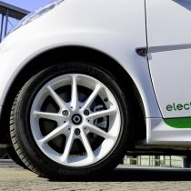 Фотография модели Smart Fortwo Electric Drive 2012 Фотография экоавто Smart Fortwo Electric Drive 2012