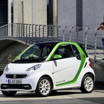 Фотография модели Smart Fortwo Electric Drive 2012 - фото 15 Фотография экоавто Smart Fortwo Electric Drive 2012 - фото 15