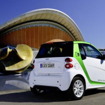 Фотография модели Smart Fortwo Electric Drive 2012 - фото 17 Фотография экоавто Smart Fortwo Electric Drive 2012 - фото 17