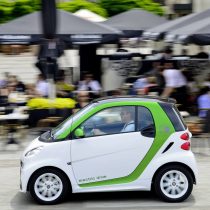 Фотография модели Smart Fortwo Electric Drive 2012 - фото 22 Фотография экоавто Smart Fortwo Electric Drive 2012 - фото 22