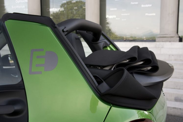 Складывающаяся крыши автомобиля Smart Fortwo Electric Drive 2017 Складывающаяся крыши автомобиля Smart Fortwo Electric Drive 2017