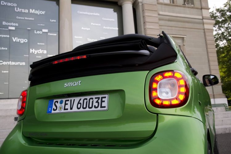 Задние фары Smart Fortwo Electric Drive 2017 Задние фары Smart Fortwo Electric Drive 2017