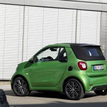 Фотография модели Smart Fortwo Electric Drive 2017 - фото 4 Фотография экоавто Smart Fortwo Electric Drive 2017 - фото 4