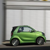 Фотография модели Smart Fortwo Electric Drive 2017 - фото 7 Фотография экоавто Smart Fortwo Electric Drive 2017 - фото 7
