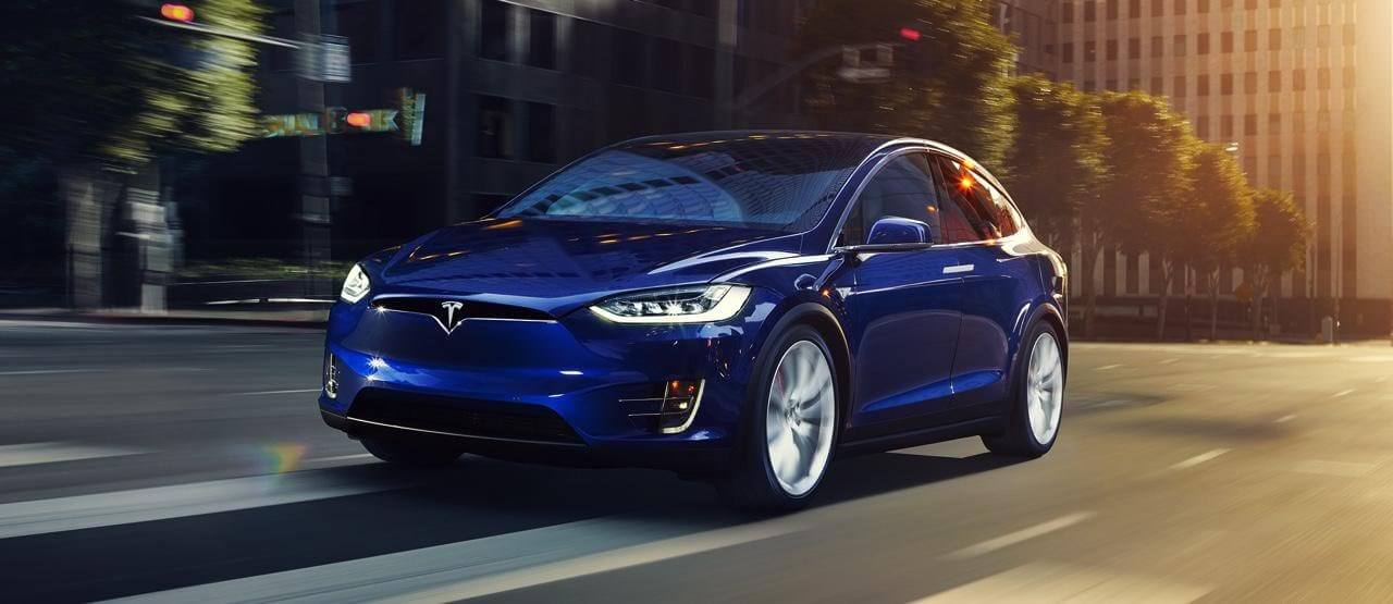 Электромобиль Tesla Model X Электромобиль Tesla Model X