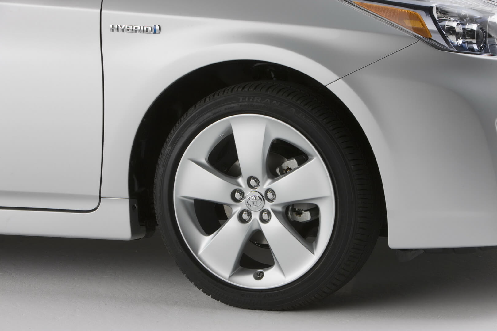 15-дюймовые колеса Toyota Prius Hybrid 15-дюймовые колеса Toyota Prius Hybrid 2010