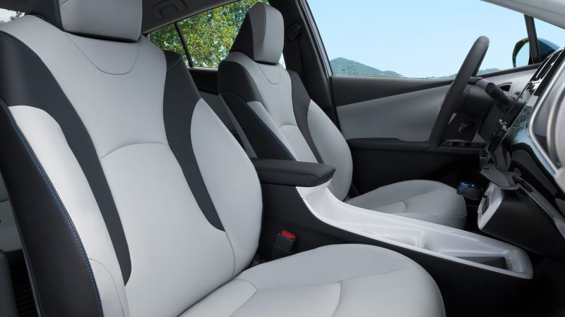 Салон Toyota Prius Hybrid 2016 © pressroom.toyota.com Салон Toyota Prius Hybrid 2016 © pressroom.toyota.com