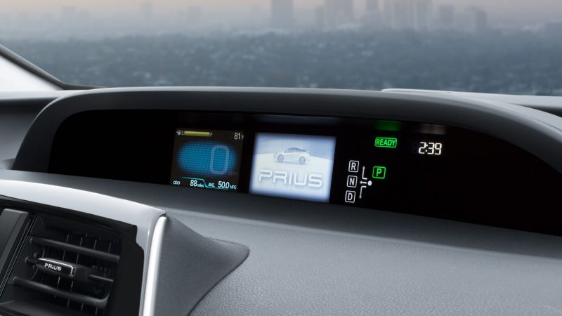 Приборная панель Toyota Prius Hybrid 2016 Приборная панель Toyota Prius Hybrid 2016